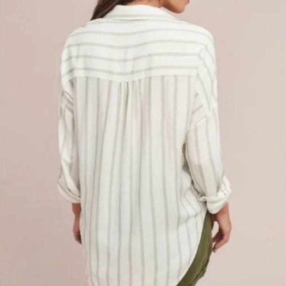 Maeve Button Down Tie Front Top - Picture 3 of 13